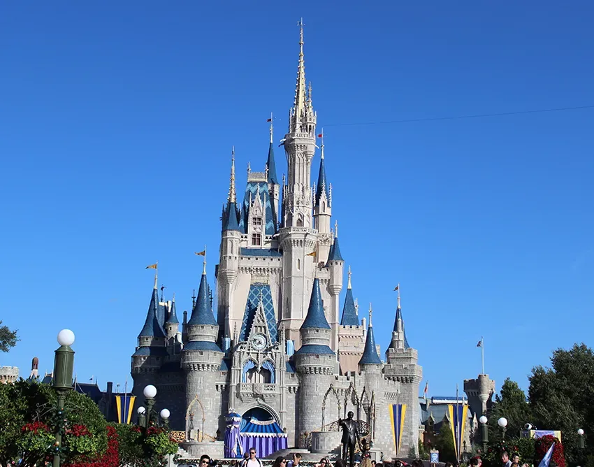 Foto do castelo da Cinderela, no Magic Kingdom, no Walt Disney World de Orlando, na Flórida