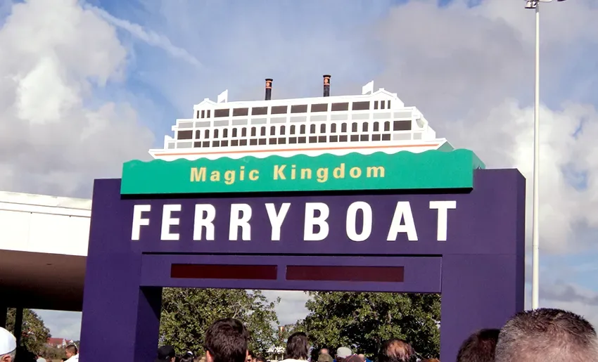 Ferryboat, barco que conecta o estacionamento TTC ao Magic Kingdom, do Walt Disney World, em Orlando, na Flórida