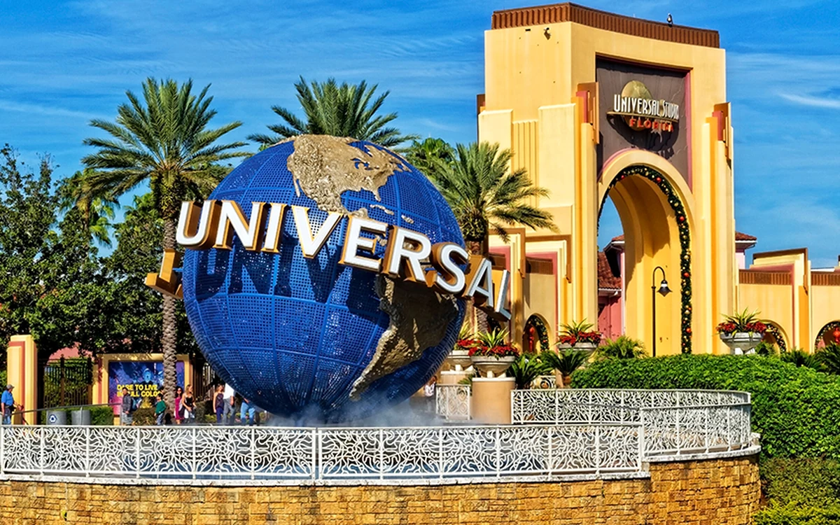 Portal de entrada del Wizarding World of Harry Potter - Hogsmeade, en Universal Islands of Adventure, en Orlando