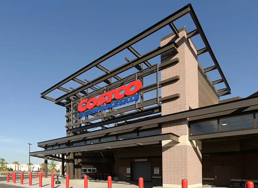 Fachada do supermercado Costco, em Orlando