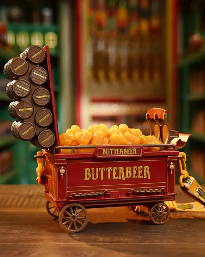 Barril decorativo de Butterbeer que é encontrado nos parques da Universal na Flórida