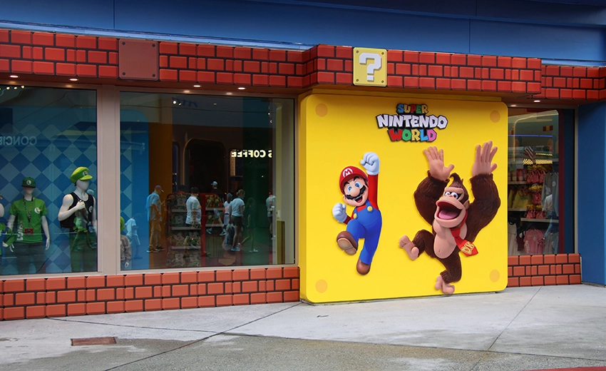 Fachada da nova loja Universal Studios Store com a temática da Super Nintendo World no CityWalk