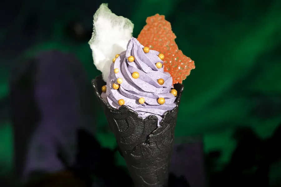 Ursula cone Ice Cream faz parte do cardápio de halloween do Storybook Treats da Disney em 2025